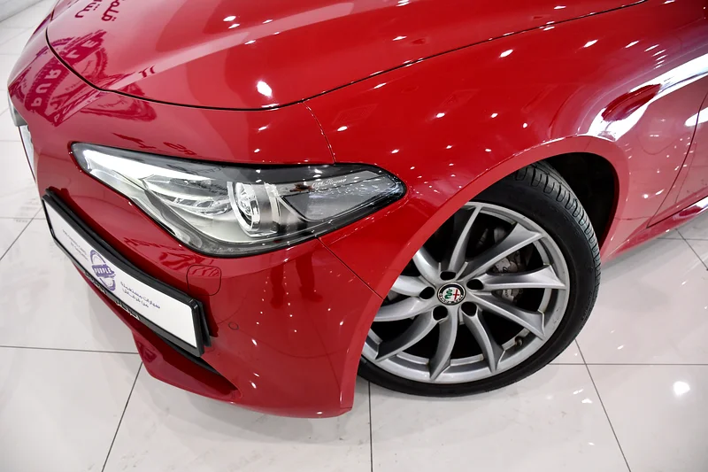 Alfa Romeo | Giulia Super 2.0L | 2019 | Service History62931645606401113