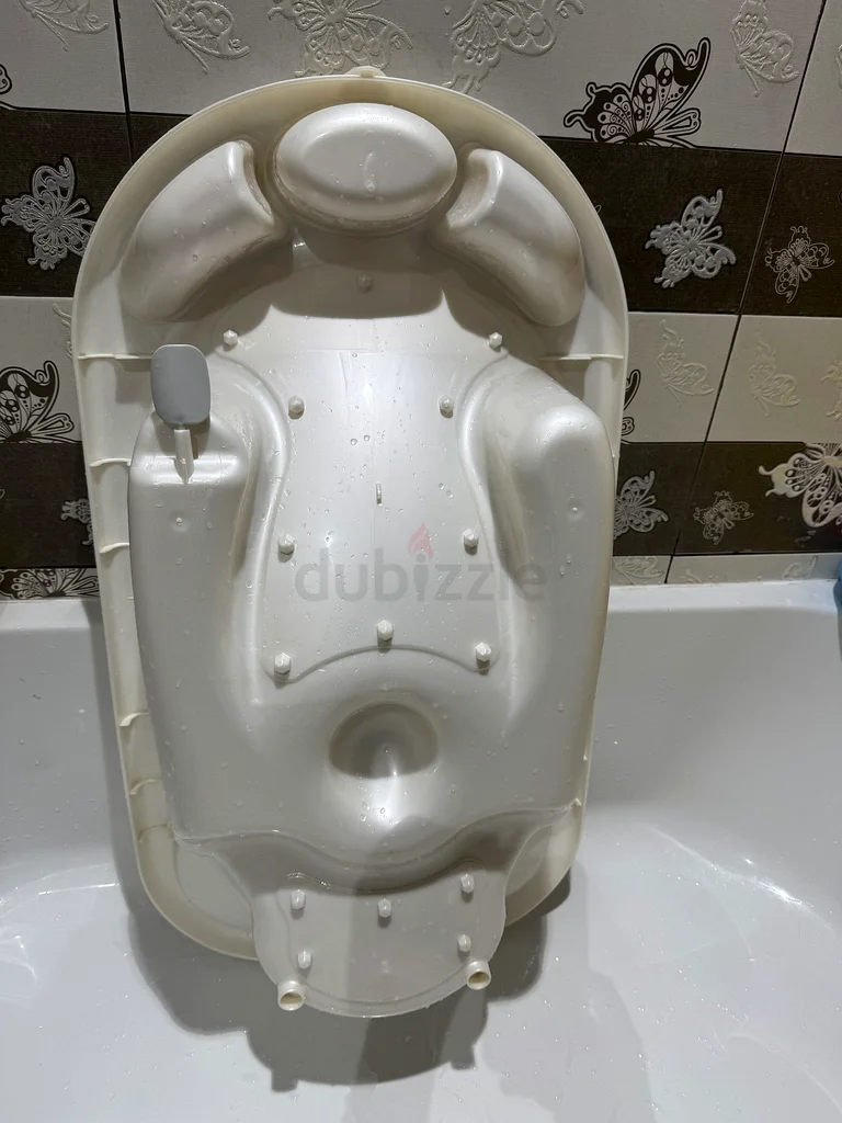 Baby bath63175279860994112