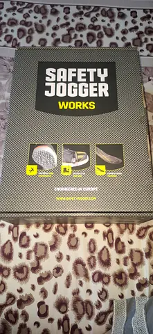 Safety joggers brand new size 44