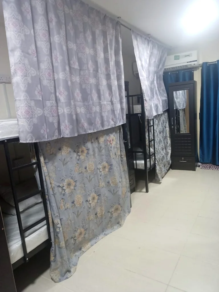 Ladies and Gents bedspace available next to salah al din metro62932687301891111