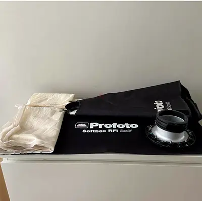 Profoto rfi 2x3 feet with rfi speed ring