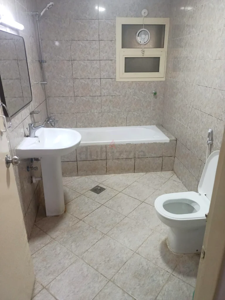 Ladies and Gents bedspace available next to salah al din metro62932687301891113