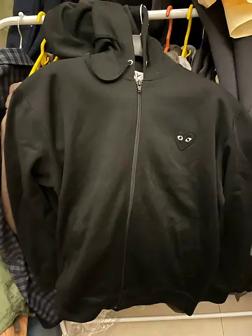 Stylish Comme des Garçons COMME des GARÇONS Black Hoodie - Eye-catching Design!size-m