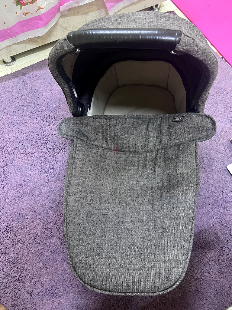 Mamas  Papas Flip Carrycot, Compatible with Flip63197640682627111
