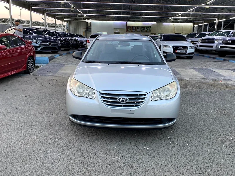 Hyundai elantra... Model 2010...gcc specifications... Low mileage63151400876546112
