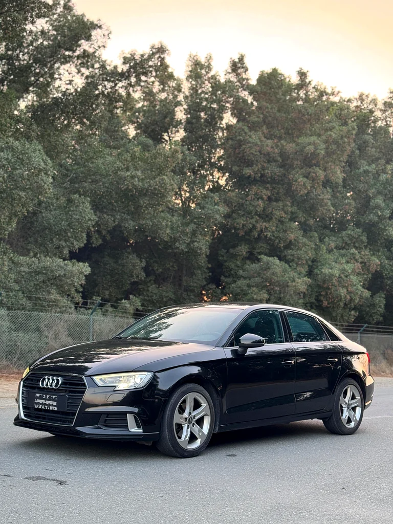 2017 Audi A3 Standard 1.0L 3 cylinders 114 HP -------------------------------------------- GCC Specification633986144820501115