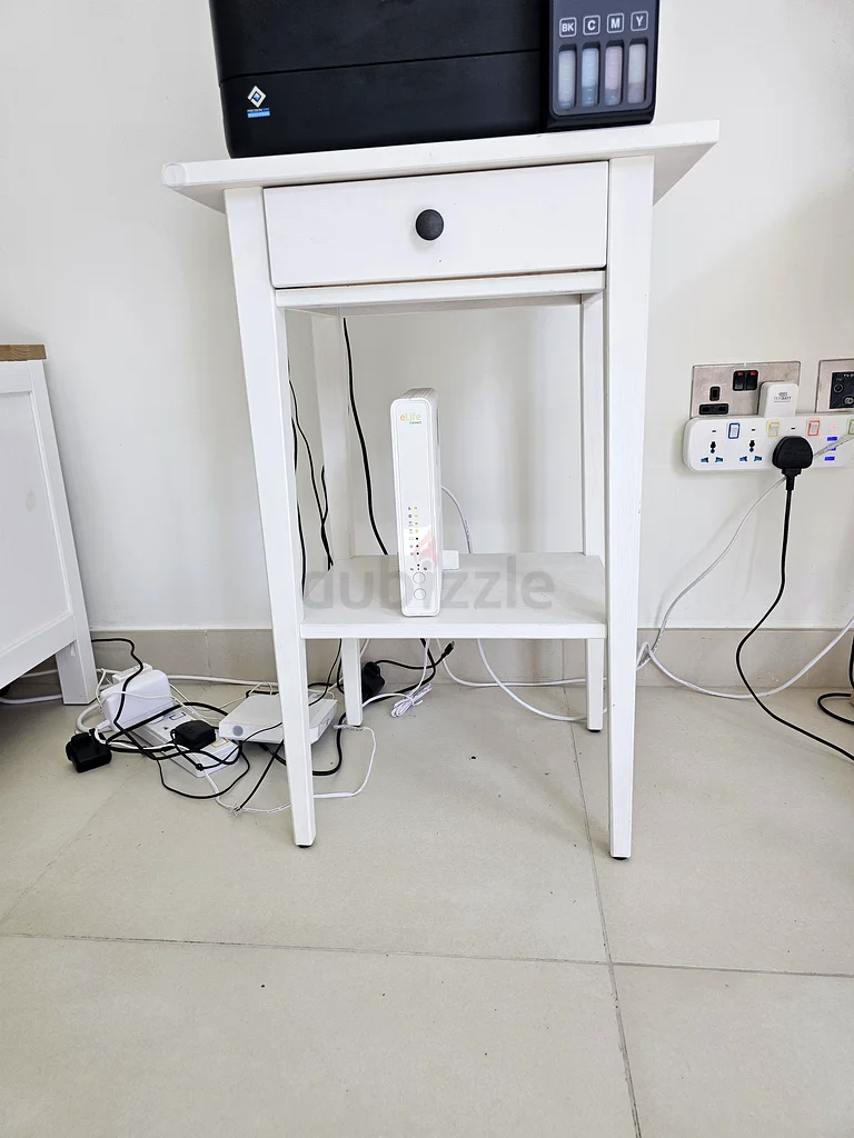 IKEA SMALL SIDE TABLE - WHITE63179386639235112