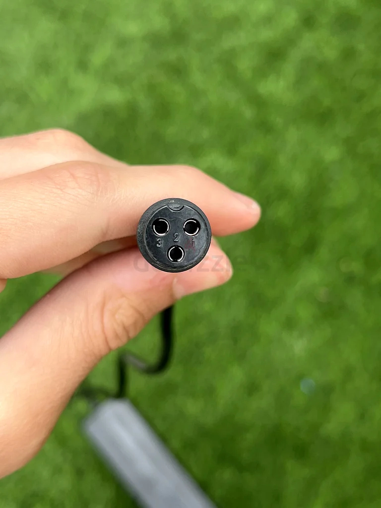 Electric scooter charger63259693635715113