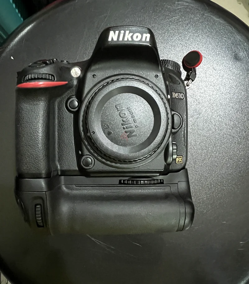 Nikon D610 FX Format DLSR Camera Body63174322501633112