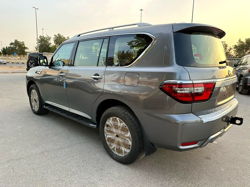 Bin Burghesh Car Showroom in Baniyas City63156991422466113