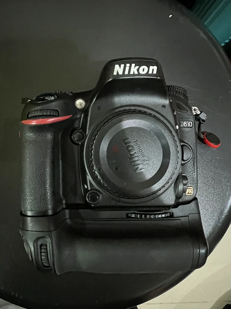 Nikon D610 FX Format DLSR Camera Body63174322501633113