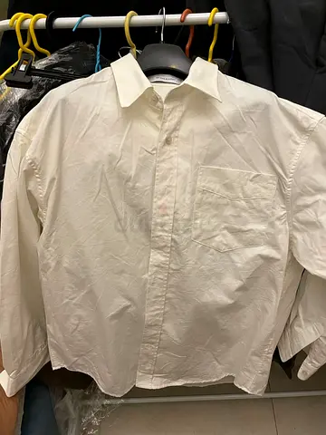 Stylish White Button-Up Shirt for Sale！size-m