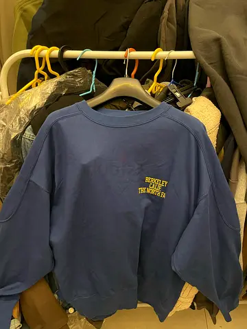 Stylish Berkeley The North Face Sweatshirt - Perfect for Casual Outings!SIZE-S