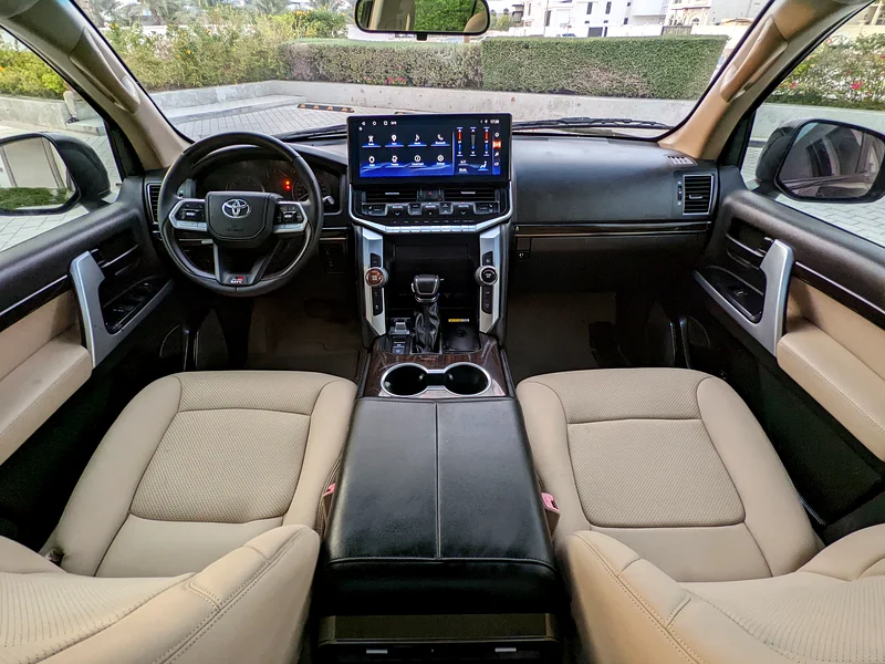 TOYOTA LAND CRUISER 2009 FACELIFTED 2025 WITH INTERIOR AND EXTERIOR GCC IN EXCELLENT CONDITION63157883267203112