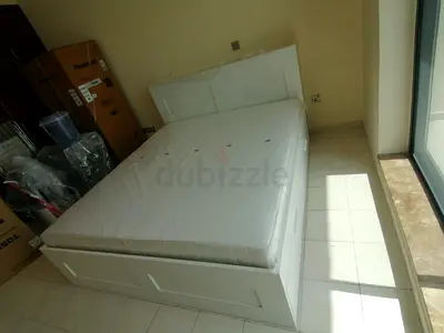 IKEA king size 180×200cm brimness bed with 4 storage drawers underneath, headboard and IKEA  mattres