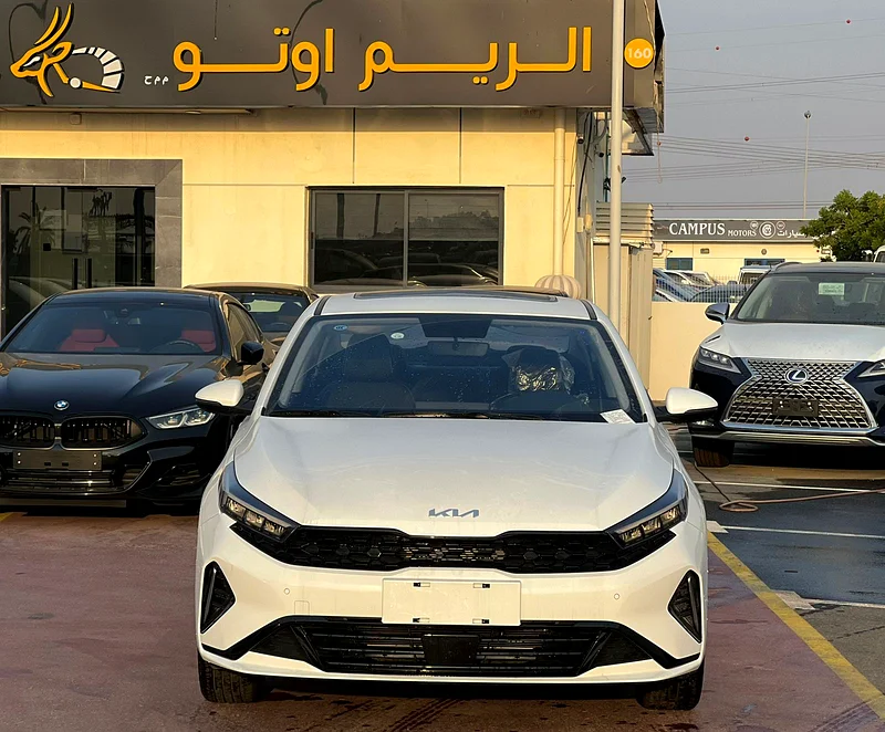 كيا كيه 3، موديل 2024 بمحرك 1.5 لتر، طراز بريميوم كومفورت631550902312971119