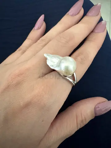 Silver Ring - Natural Baroque Pearl