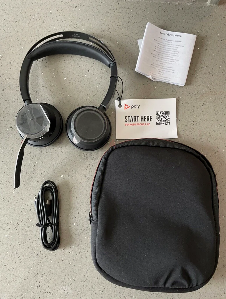 Poly - Voyager  Focus 2 UC USB-A W/Stand Bluetooth Headset63256064485121116