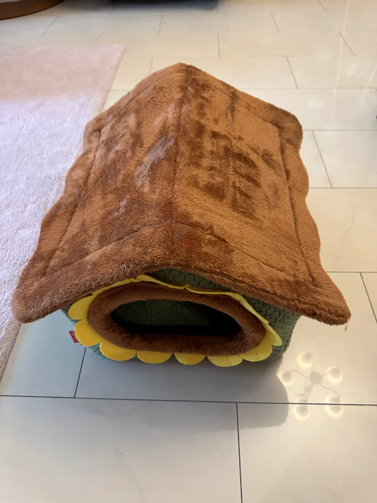 Cute Sunflower Cat House63233645225473112