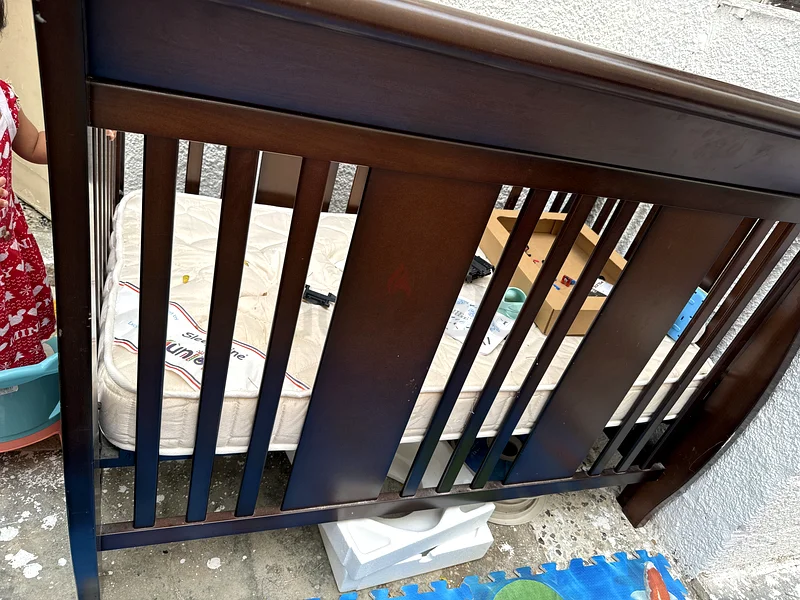 Baby crib63206878285313111