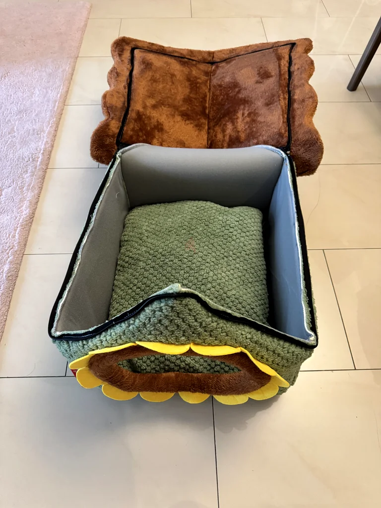 Cute Sunflower Cat House63233645225473114