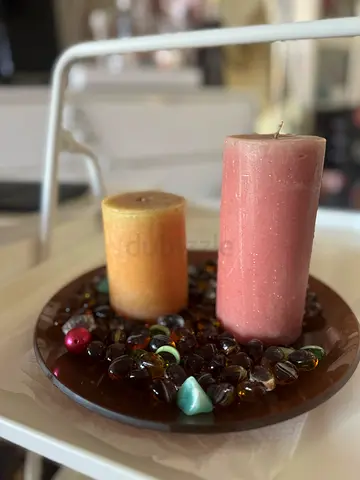 Candle and plate holder with stone decor