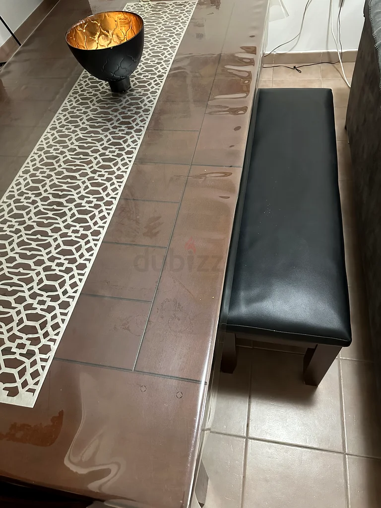 طاولة طعام من مارينا، صفقة جيدة جدًا63218317648001112