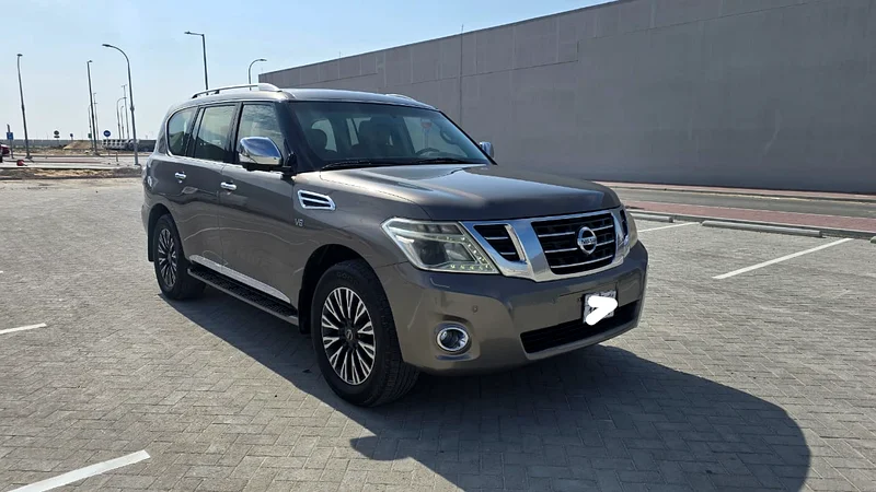 Nissan Patrol SE V8 201563139214439298111