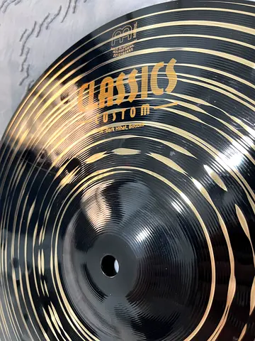 Meinl Classics Custom “Dark” 14” Hi-Hats