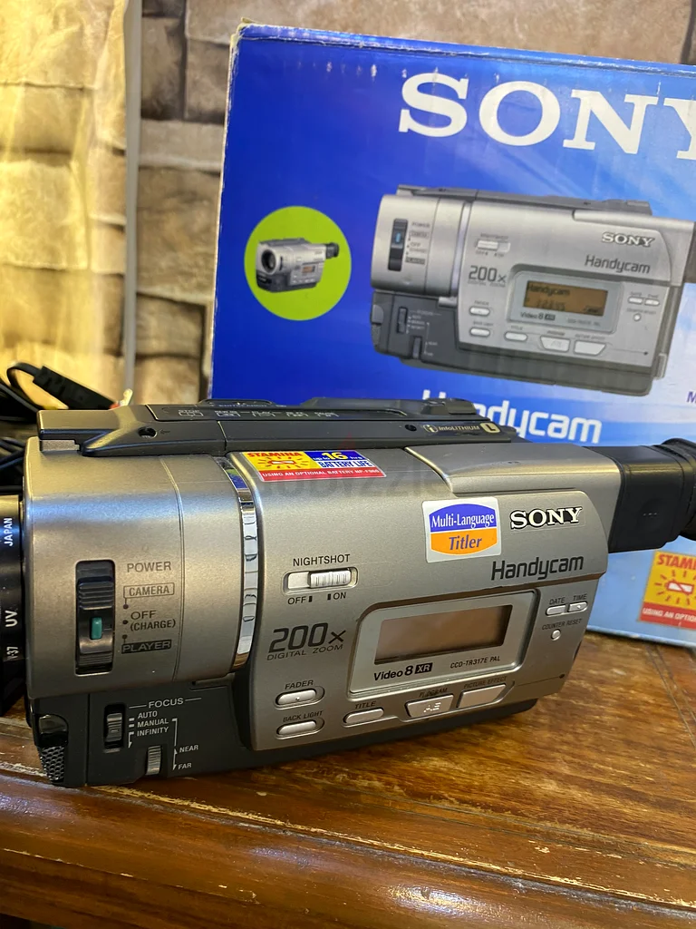 Video Camera Sony hi8 كميرا سوني63200656584962111