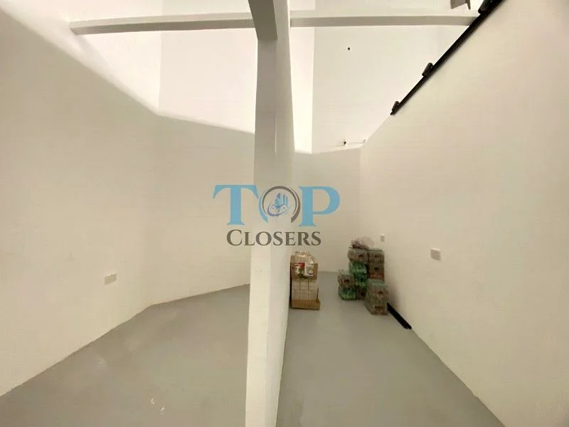 مستودع / متجر | بجانب مول البوادي | وصول سهل62865776746498114