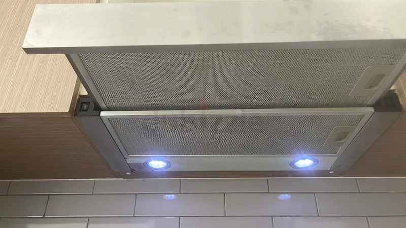 Kitchen cabinets and kitchen hood63220326759555111