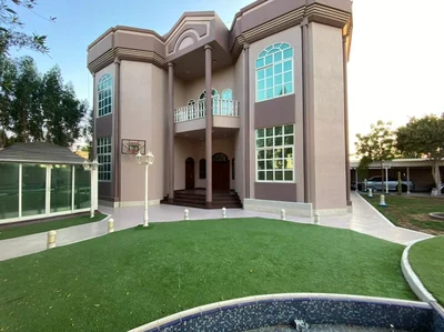 *** Hurry Hot Deal Luxurious 5bhk Duplex Villa With Pool Available In Al Falaj Area ***