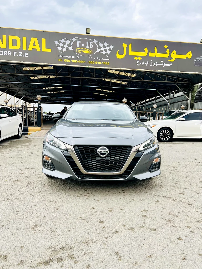 Nissan Altima SR 2019.   1N4BL4CVXKC12301863227775774722112
