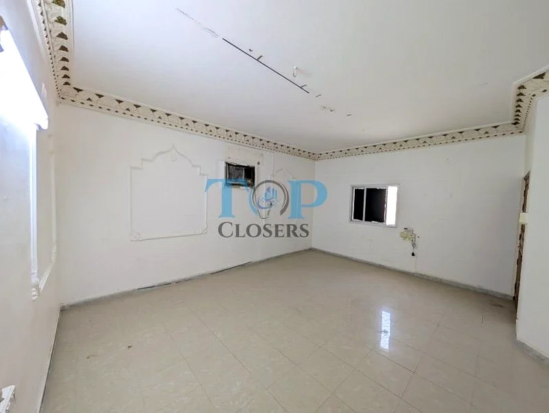 Unbeatable Price | Spacious Ground Floor Villa | Private Yard62867828328705112