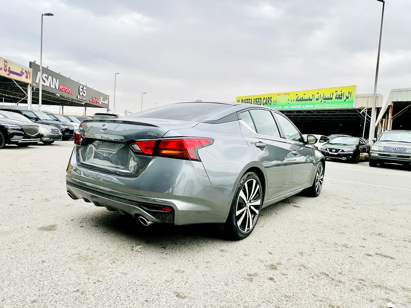 Nissan Altima SR 2019.   1N4BL4CVXKC12301863227775774722113