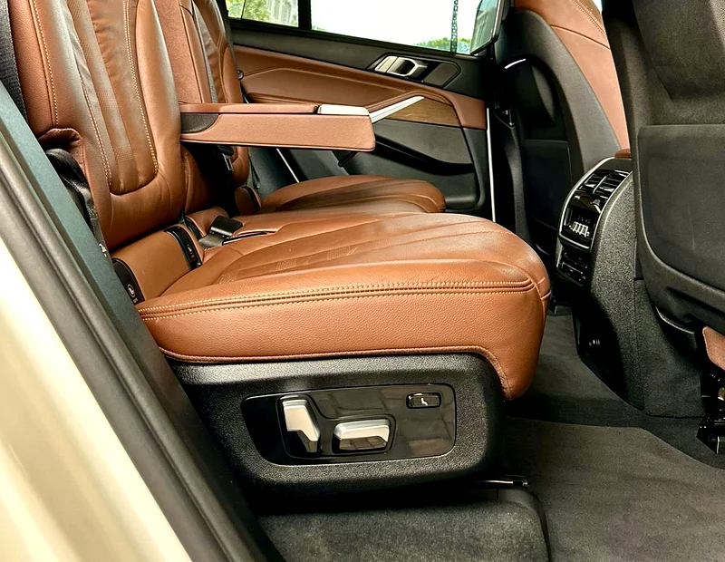 Special order X5 Individual 7-Seater Top Option Warranty and Service contract - Like New63177575437953114