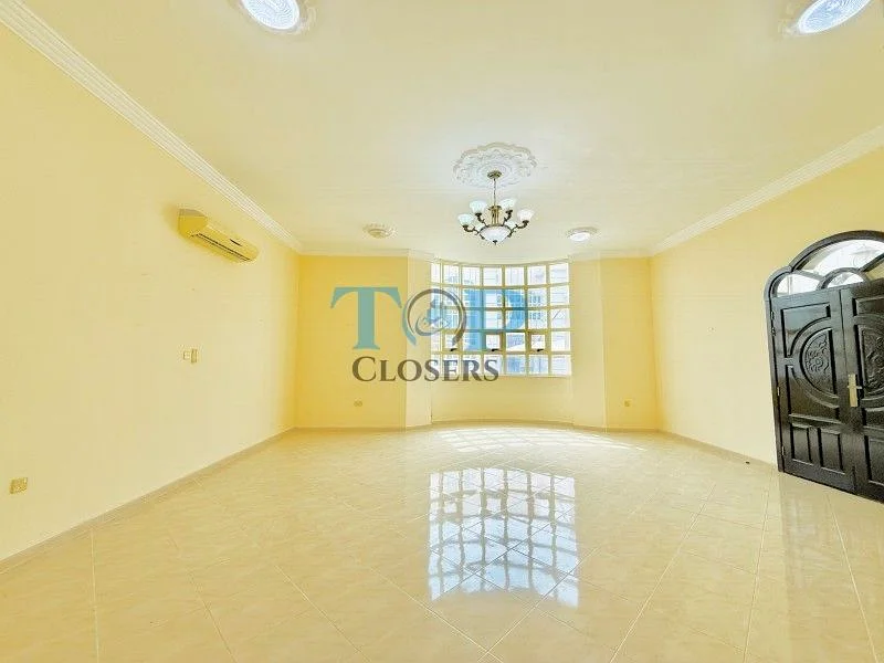 Compound Villa | Prime Location | Covered Parking62868801437827113
