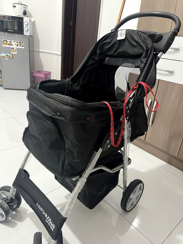عربة أطفال للحيوانات الأليفة63174798363265111