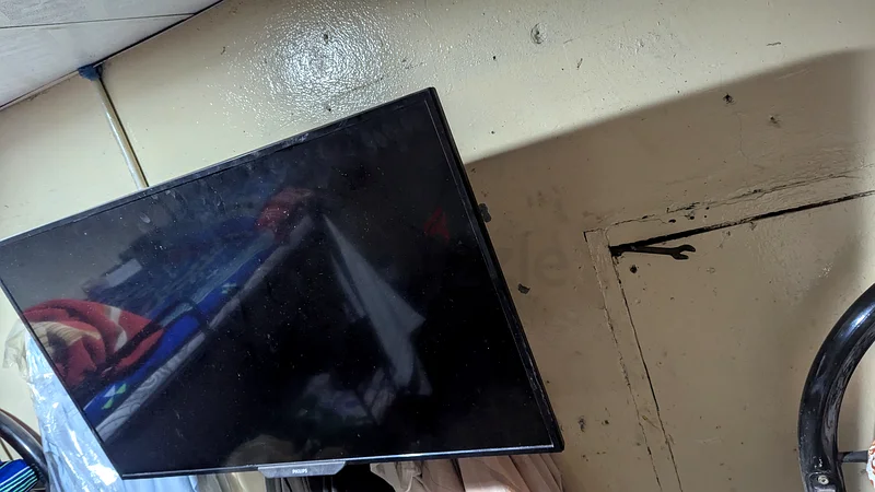 شاشة LCD63260757934210112