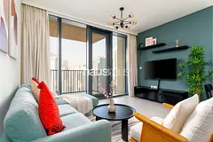 Chic 1BR | Stunning City &amp; Pool View | Central