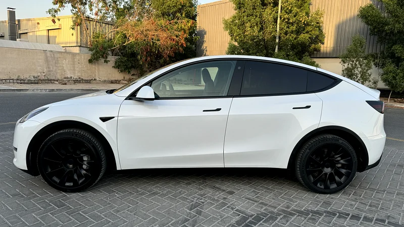 Tesla Model Y 2022 | GCC | Under Tesla warranty | Original Paint63175259283969111