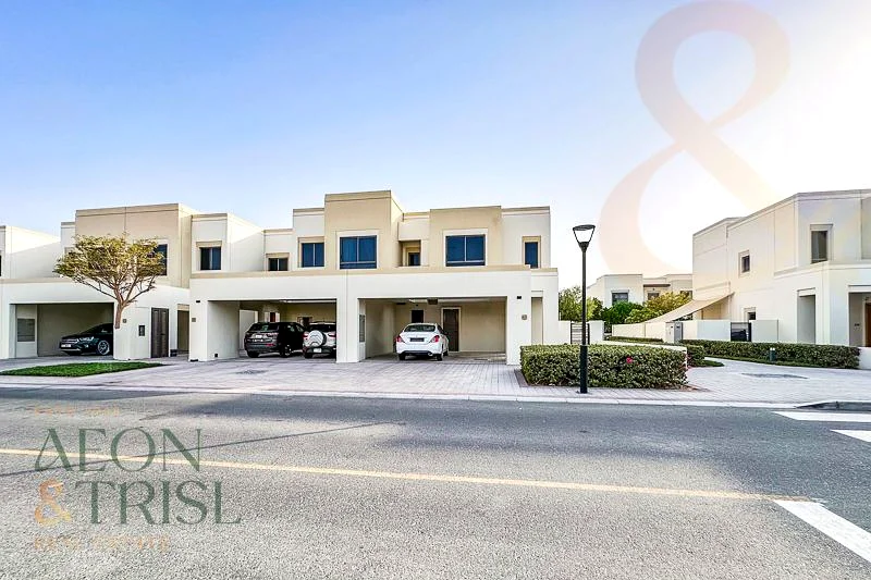 Naseem Townhouse | 4 Bed+Maid | Vacant corner unit62890345040386111