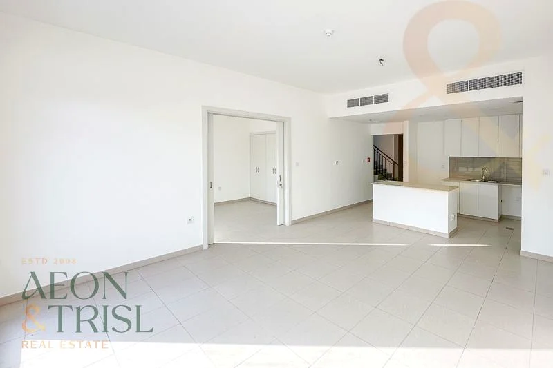 Naseem Townhouse | 4 Bed+Maid | Vacant corner unit62890345040386114