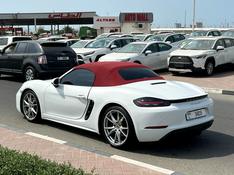Porsche 718 Boxster - 2019 - 51000 Km - Clean Title - Soft Top Convertible63169916420739114