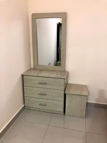 Dressing table