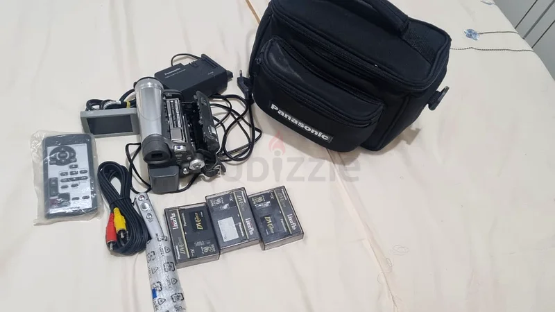 GoPro 350 درهم / باناسونيك 200 درهم63236125397763111