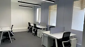 All-inclusive access to professional workspace for rent for 5 persons in Dubai, Sheikh Rasheed Tower