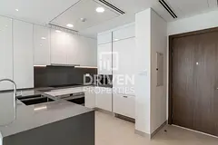 Vacant Apt with Brand New with Pool View