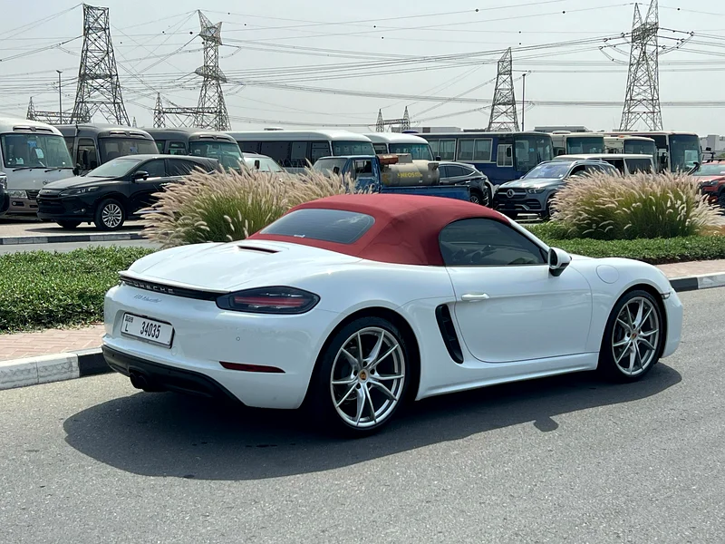 Porsche 718 Boxster - 2019 - 51000 Km - Clean Title - Soft Top Convertible63169916420739113